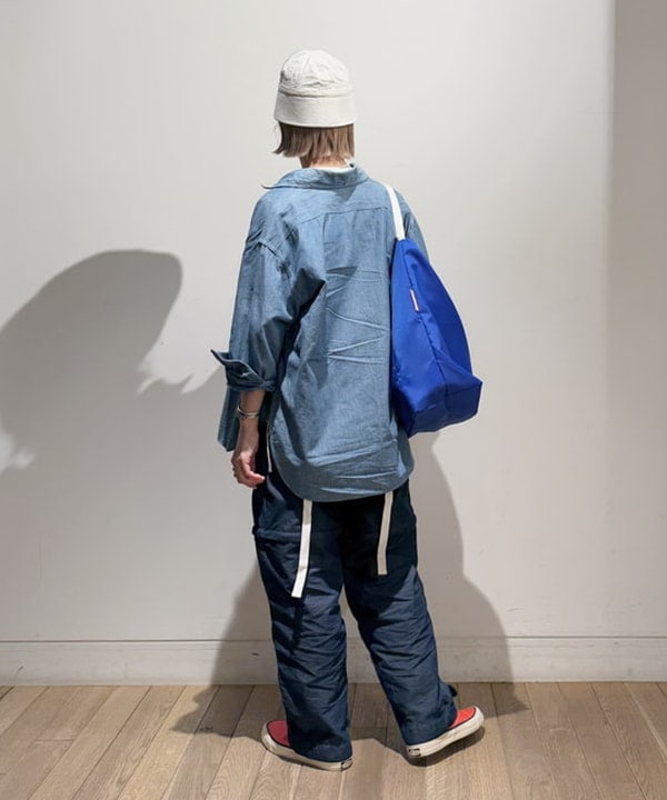 Kaoru Sakumaさんの「BEAMS WOMEN｜BUZZ RICKSON'S / 別注 シャンブレー ロングスリーブ シャツ」を使ったコーディネート