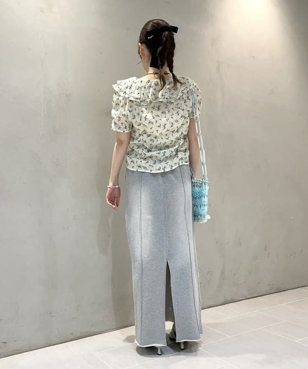 カタヤマ アヤさんの「BEAMS WOMEN｜【別注】Casselini / チュール ビーズ ミニ ショルダー」を使ったコーディネート