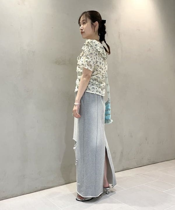 カタヤマ アヤさんの「BEAMS WOMEN｜【別注】Casselini / チュール ビーズ ミニ ショルダー」を使ったコーディネート