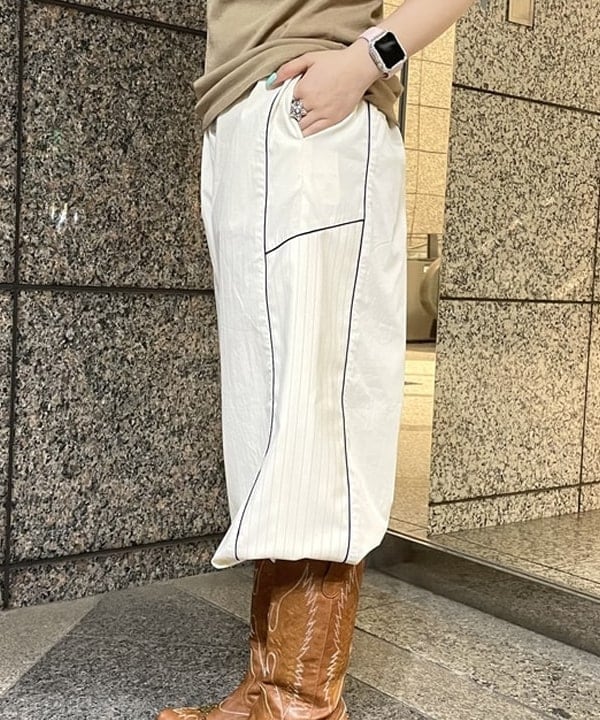 まゆちゃんさんの「BEAMS WOMEN｜ストライプ キリカエ トラックパンツ」を使ったコーディネート