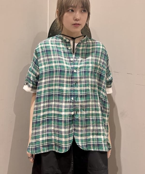 小原 もこさんの「BEAMS WOMEN｜リネン チェック ショートスリーブ シャツ」を使ったコーディネート