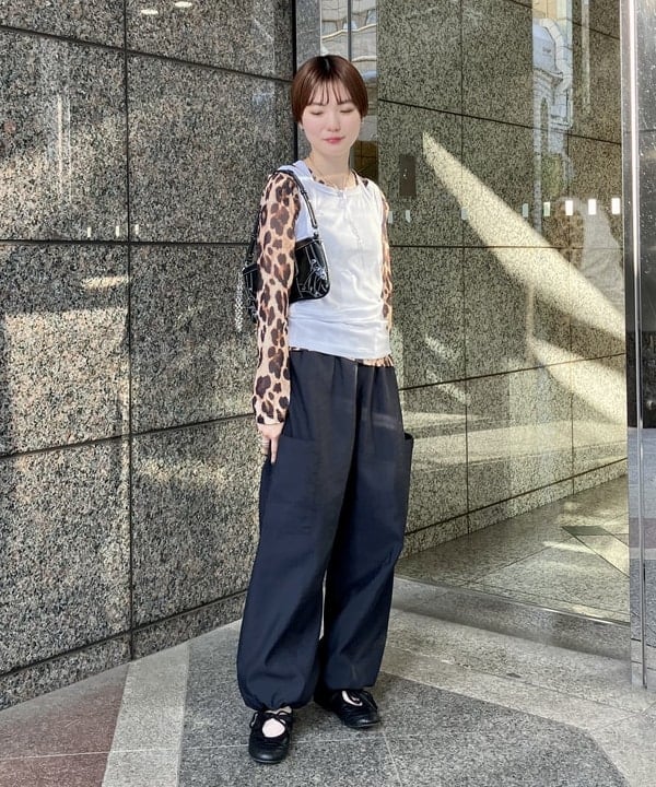 森本 理絵さんの「BEAMS WOMEN｜Ray BEAMS / ペーパー クリップ チェーン ネックレス」を使ったコーディネート