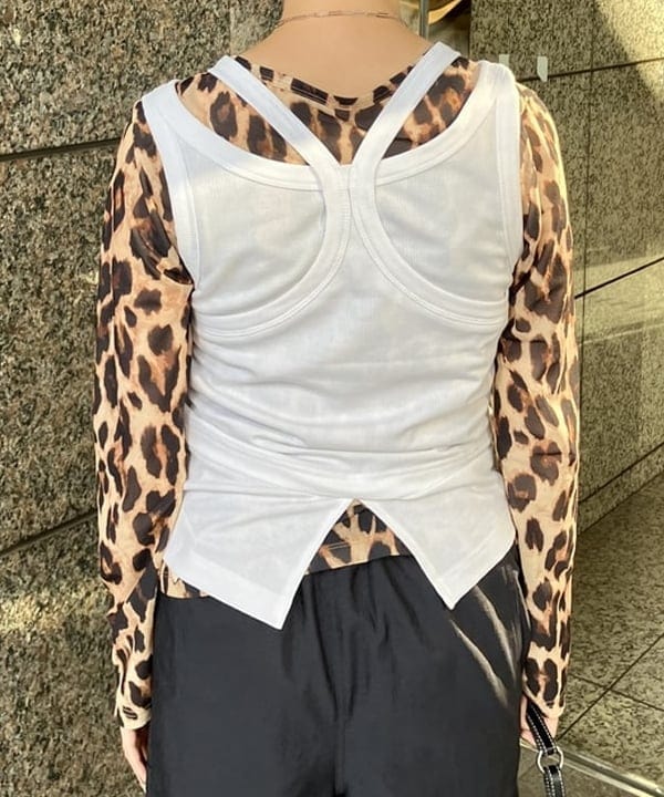 森本 理絵さんの「BEAMS WOMEN｜Ray BEAMS / ペーパー クリップ チェーン ネックレス」を使ったコーディネート