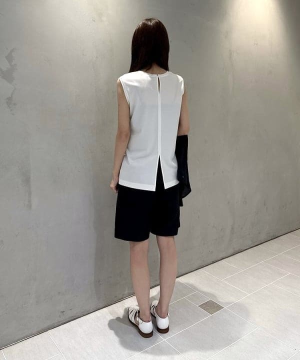 ヒライさんの「BEAMS WOMEN｜フロントリボン ノースリーブ プルオーバー」を使ったコーディネート