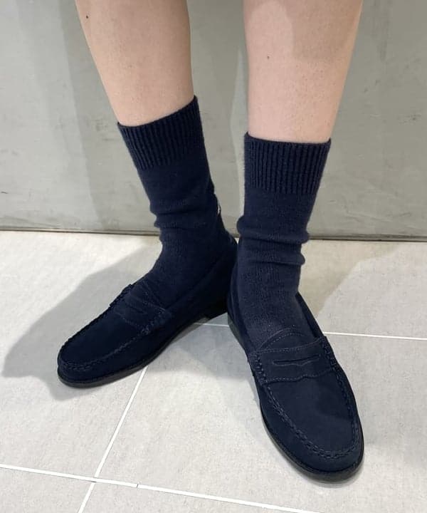 津藤 理佐子さんの「BEAMS WOMEN｜【別注】G.H.Bass / スエード ローファー」を使ったコーディネート