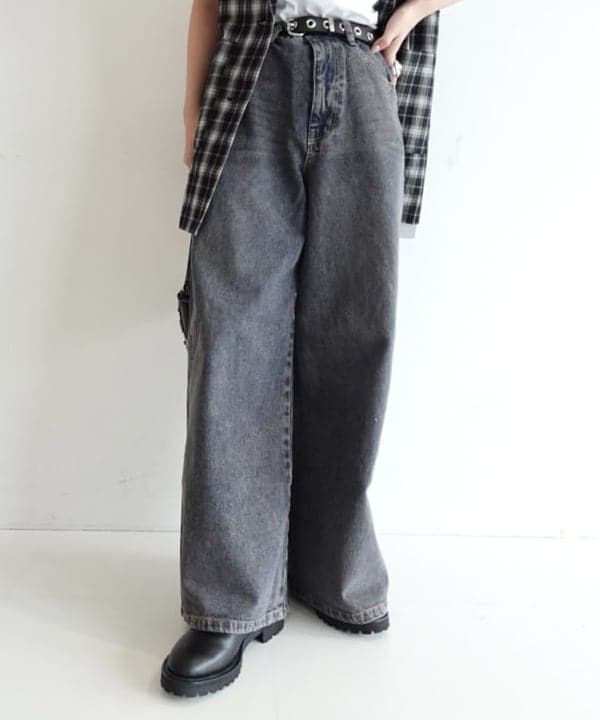 松本 佳菜子さんの「BEAMS WOMEN｜オーバーダイ デニム パンツ」を使ったコーディネート