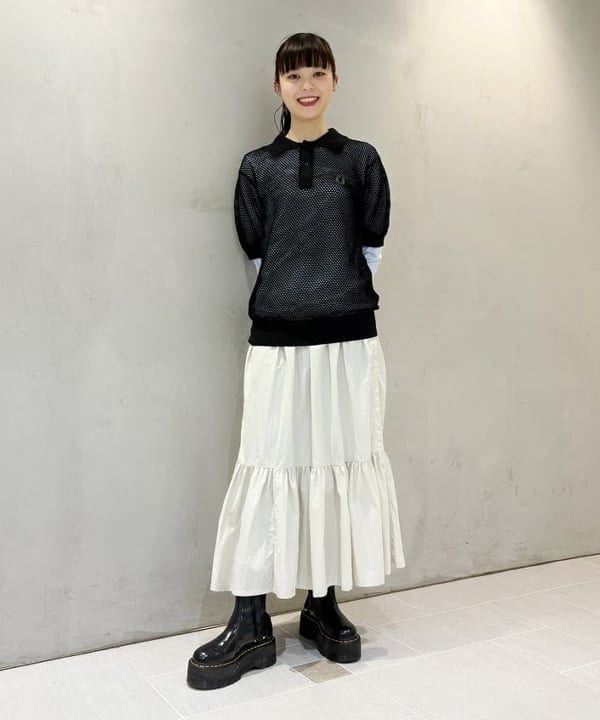 りかちょび/岸本梨佳さんの「BEAMS WOMEN｜サイド ボタン スポーツ スカート」を使ったコーディネート