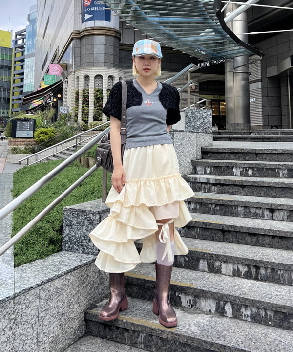 あさひさんの「BEAMS WOMEN｜バルーン スリーブ ボレロ」を使ったコーディネート