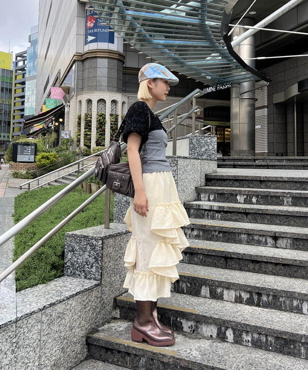 あさひさんの「BEAMS WOMEN｜バルーン スリーブ ボレロ」を使ったコーディネート