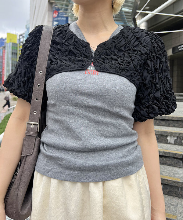 あさひさんの「BEAMS WOMEN｜バルーン スリーブ ボレロ」を使ったコーディネート