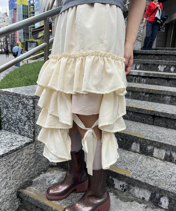 あさひさんの「BEAMS WOMEN｜バルーン スリーブ ボレロ」を使ったコーディネート