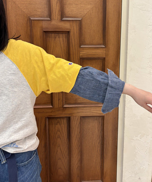 クロサワさんの「BEAMS WOMEN｜【別注】Champion / プリント ラグラン Tシャツ」を使ったコーディネート