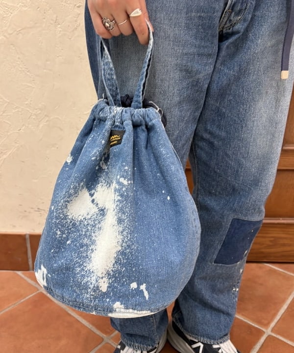 クロサワさんの「BEAMS WOMEN｜【別注】Champion / プリント ラグラン Tシャツ」を使ったコーディネート