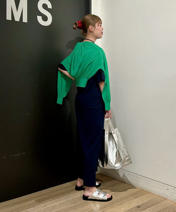 早川 萌子さんの「BEAMS WOMEN｜PLAKTON / ダブル バックル サンダル」を使ったコーディネート