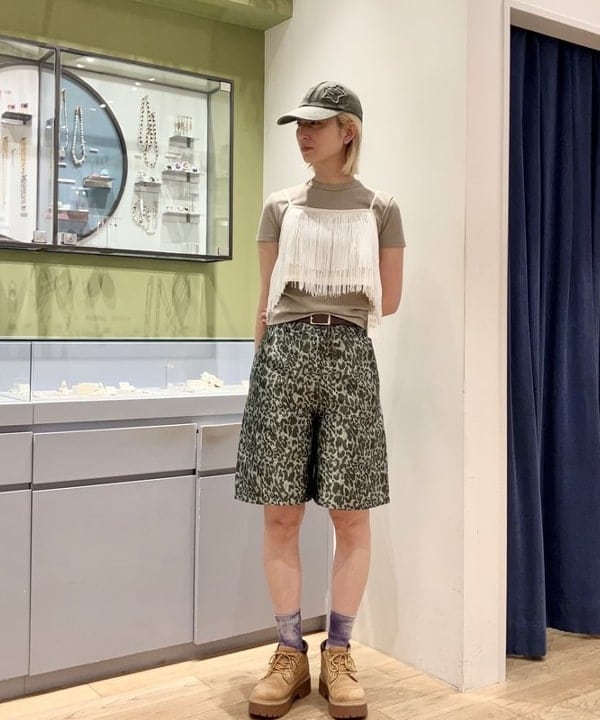 イトウミサキさんの「BEAMS WOMEN｜【別注】PICCADILLY / RIB TEE」を使ったコーディネート