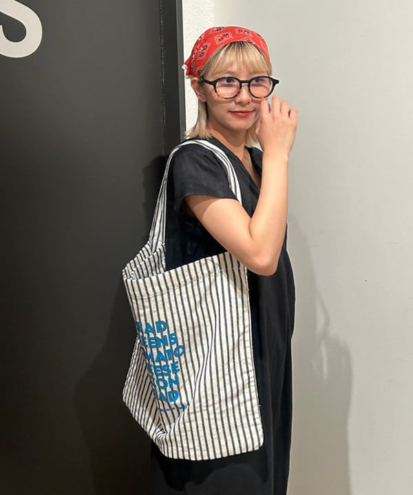 佐藤 亜美さんの「BEAMS WOMEN｜2WAY レース バンダナ」を使ったコーディネート