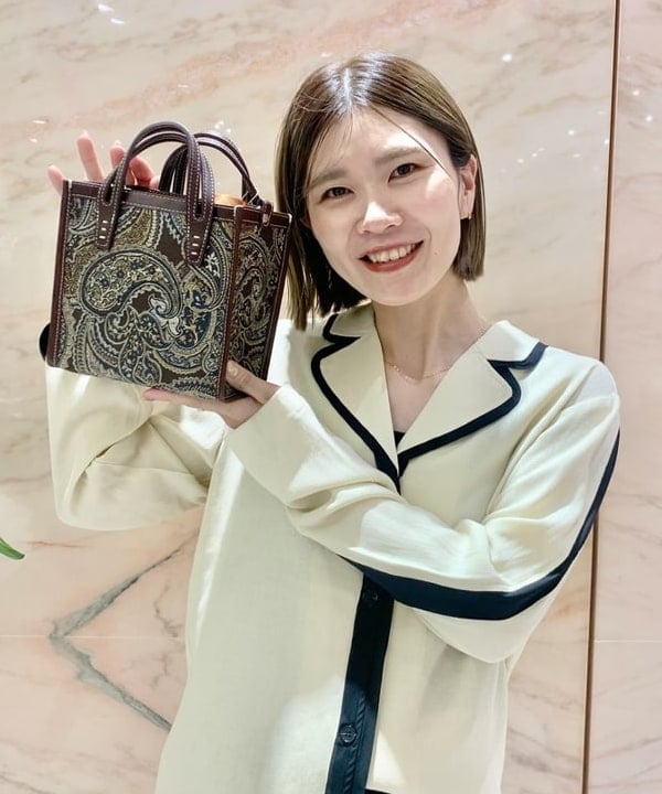 AONO SHIKAMAさんの「BEAMS WOMEN｜upper hights × Demi-Luxe BEAMS / 別注 THE NIECE デニムパンツ」を使ったコーディネート