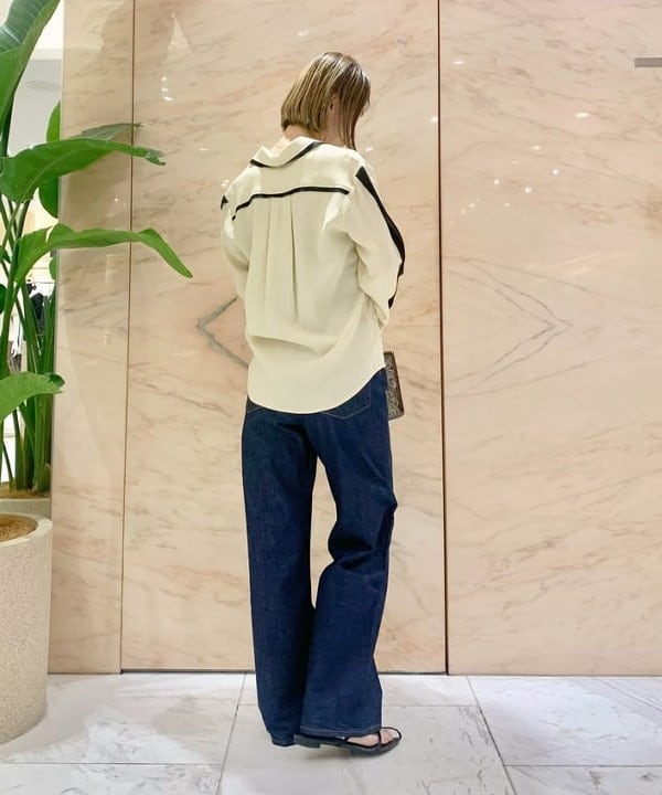 AONO SHIKAMAさんの「BEAMS WOMEN｜upper hights × Demi-Luxe BEAMS / 別注 THE NIECE デニムパンツ」を使ったコーディネート