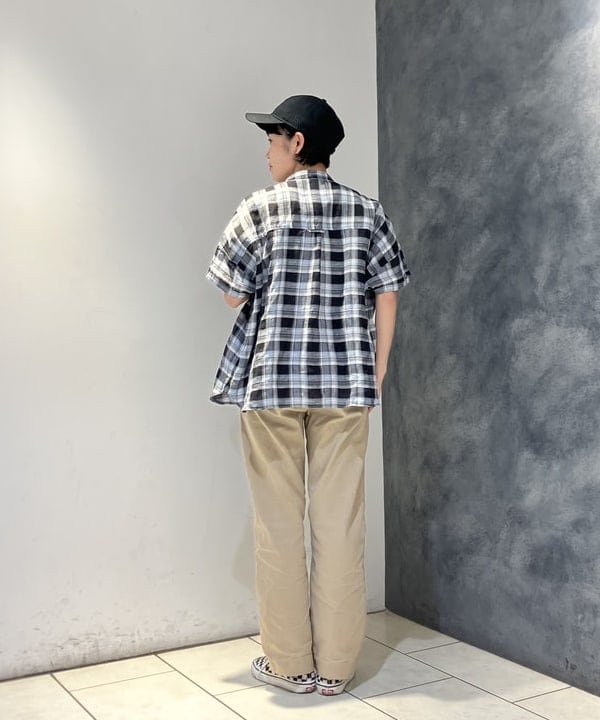 葵さんの「BEAMS WOMEN｜BUZZ RICKSON'S &times; BEAMS BOY / チノパンツ」を使ったコーディネート