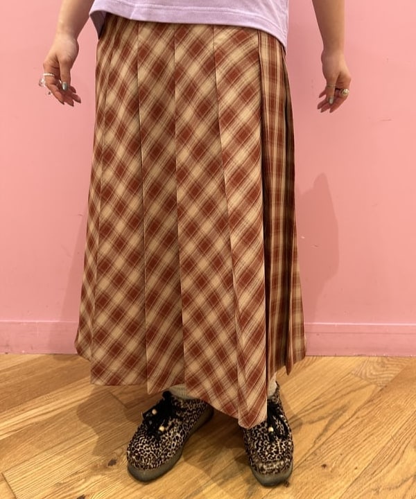 竹村 澄玲さんの「BEAMS WOMEN｜チェック プリーツ スカート」を使ったコーディネート
