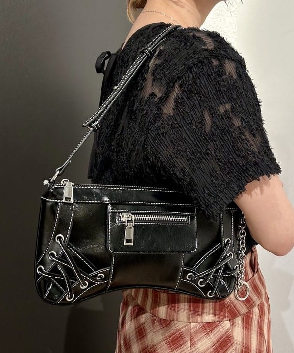 早川 萌子さんの「BEAMS WOMEN｜フリンジ ジャカード ワイド Tシャツ」を使ったコーディネート