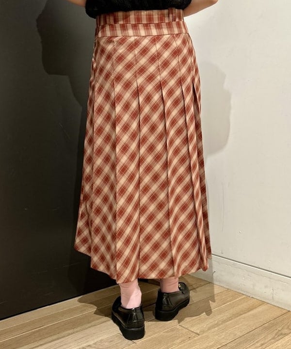 早川 萌子さんの「BEAMS WOMEN｜フリンジ ジャカード ワイド Tシャツ」を使ったコーディネート