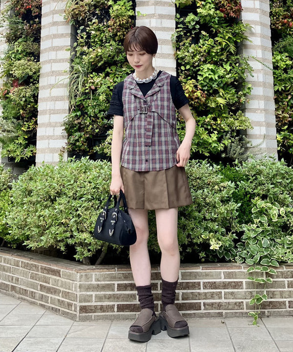 森本 理絵さんの「BEAMS WOMEN｜ボーダー レース スリーブ Tシャツ」を使ったコーディネート