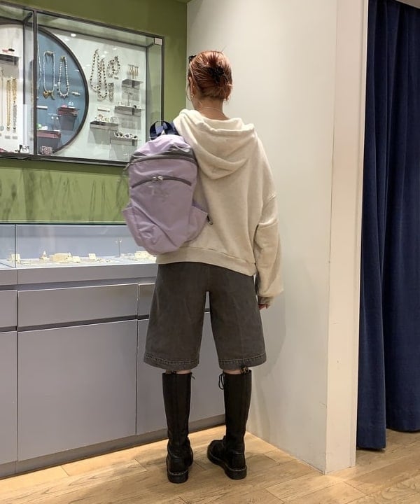 れいなさんの「BEAMS WOMEN｜FARAH / No Tuck Wide Shorts」を使ったコーディネート
