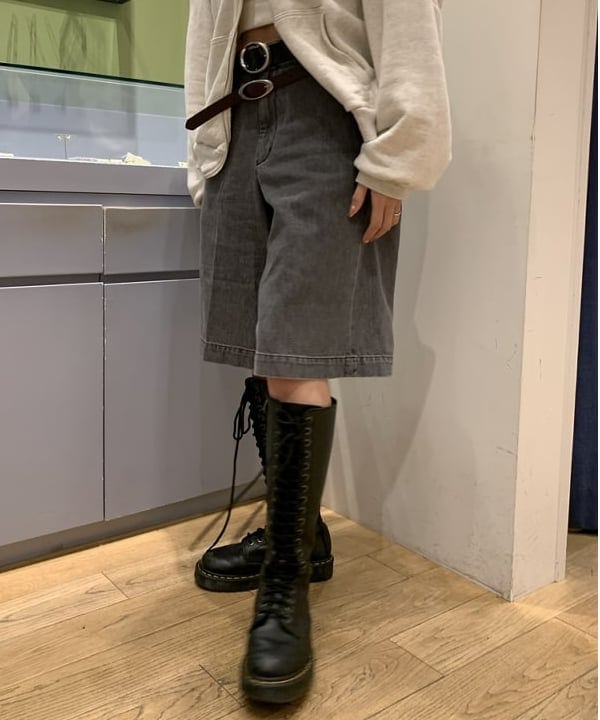 れいなさんの「BEAMS WOMEN｜FARAH / No Tuck Wide Shorts」を使ったコーディネート