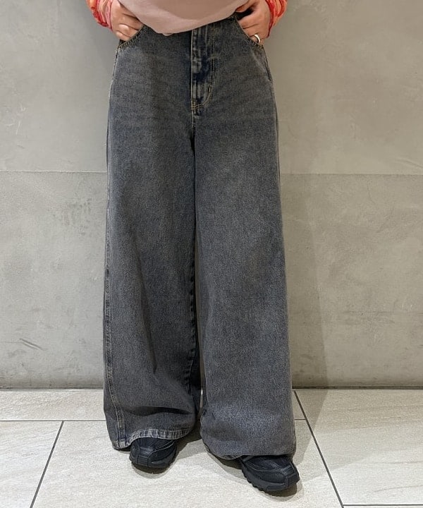 SAEさんの「BEAMS WOMEN｜FRED PERRY / The Twin Tipped Fred Perry Shirt」を使ったコーディネート