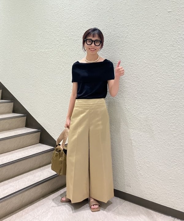 内山 瑛美さんの「グロス パンツ .M」を使ったコーディネート