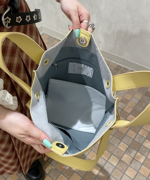 まゆちゃんさんの「BEAMS WOMEN｜BEAURE × Ray BEAMS / 別注 2WAY バッグ」を使ったコーディネート