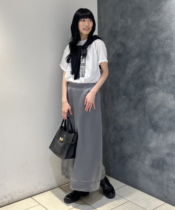 nodokaさんの「BEAMS WOMEN｜AK+1 / ビンテージ サテンスカート」を使ったコーディネート
