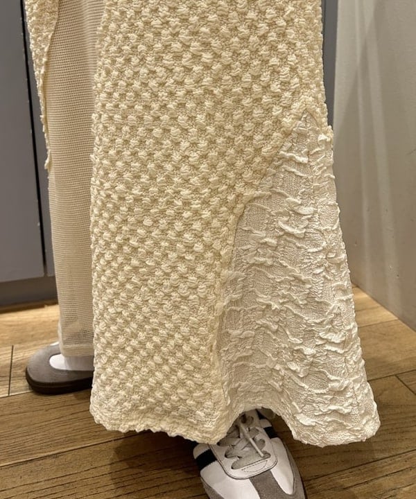 ナカノ アイさんの「BEAMS WOMEN｜ジャカード メッシュ キリカエ スカート」を使ったコーディネート