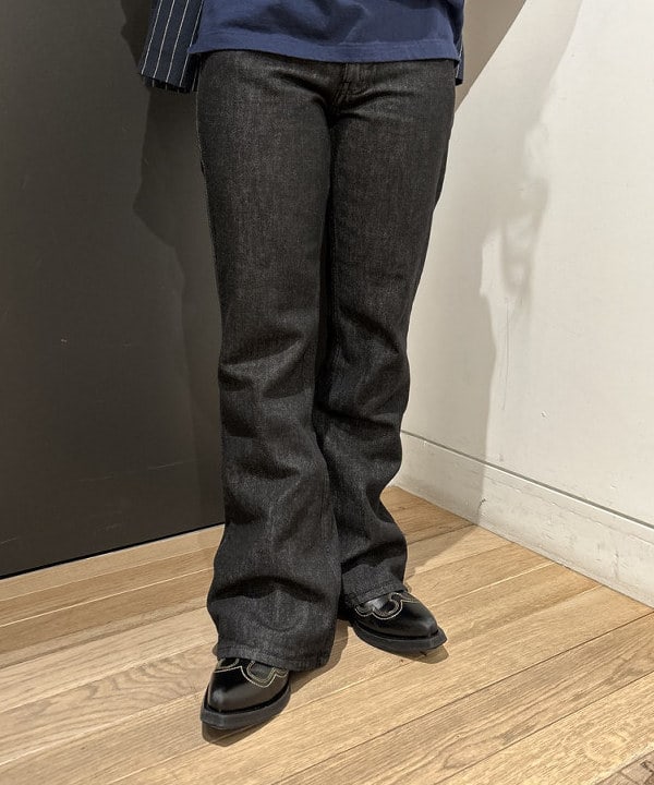 安藤 菜央さんの「BEAMS WOMEN｜GREGORY / 別注 VINTAGE HIP MATE NAVY」を使ったコーディネート