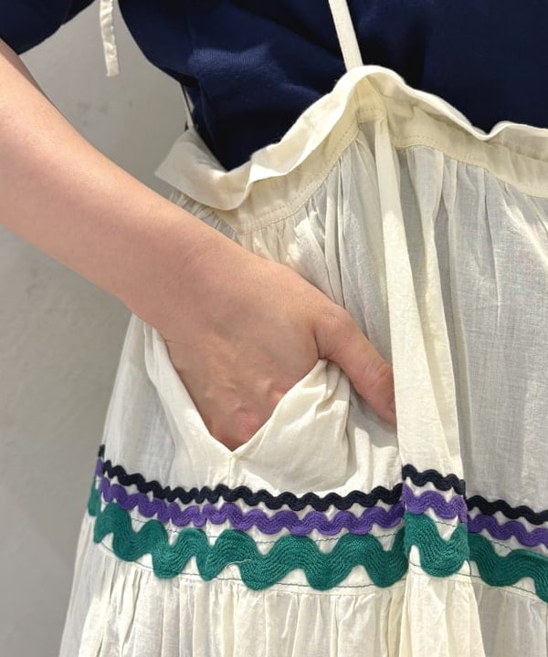 kawaiさんの「BEAMS WOMEN｜【別注】trepied / テープ ティアード スカート」を使ったコーディネート