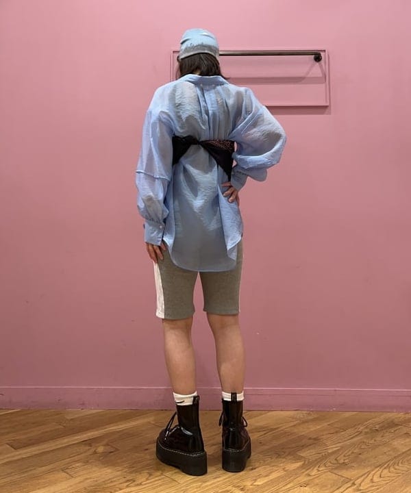 リズさんの「BEAMS WOMEN｜RBS / ベロア カップ付きタンクトップ」を使ったコーディネート