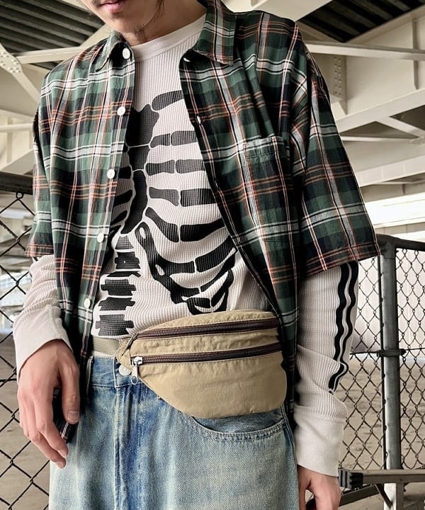 高遠 恒巳さんの「BEAMS WOMEN｜チェック ショート シャツ」を使ったコーディネート