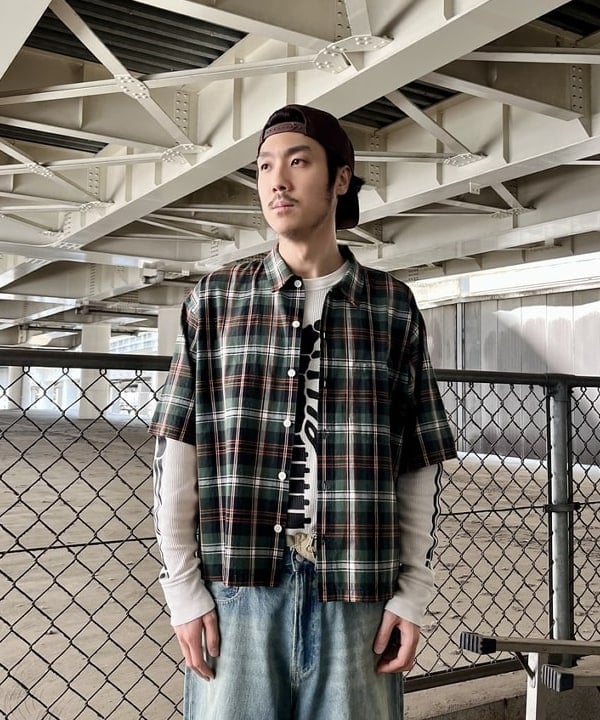 高遠 恒巳さんの「BEAMS WOMEN｜チェック ショート シャツ」を使ったコーディネート