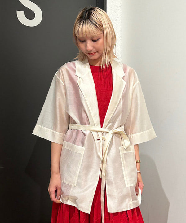 佐藤 亜美さんの「BEAMS WOMEN｜ne Quittez pas / ボイル シャーリング ワンピース」を使ったコーディネート