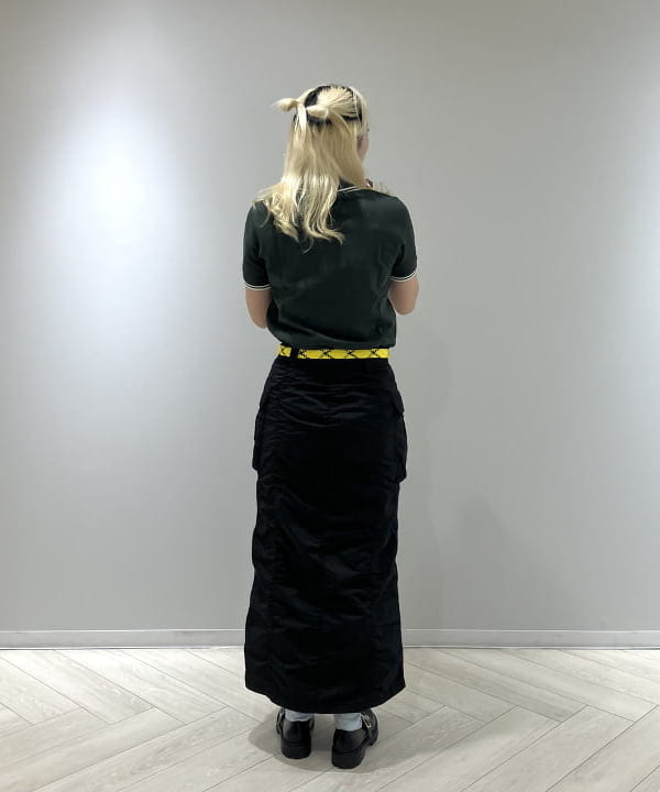 シマダリツコさんの「BEAMS WOMEN｜フロント ジップ カーゴ タイトスカート」を使ったコーディネート