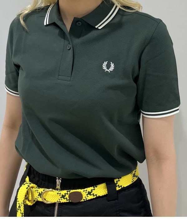 シマダリツコさんの「BEAMS WOMEN｜フロント ジップ カーゴ タイトスカート」を使ったコーディネート