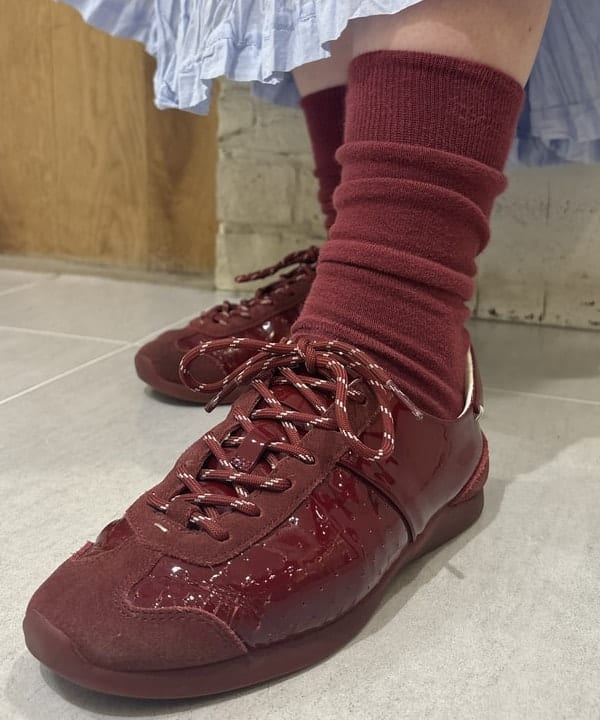 大石彩可さんの「BEAMS WOMEN｜【別注】MARIHA / 草原の虹 ソリッド スカート」を使ったコーディネート