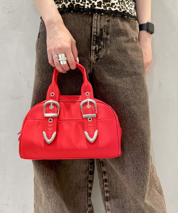 カタヤマ アヤさんの「BEAMS WOMEN｜オーバーダイ デニム パンツ」を使ったコーディネート