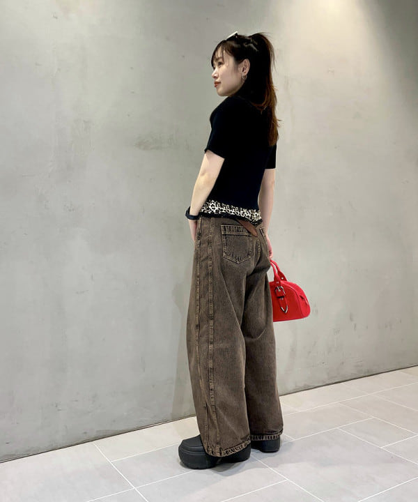 カタヤマ アヤさんの「BEAMS WOMEN｜オーバーダイ デニム パンツ」を使ったコーディネート