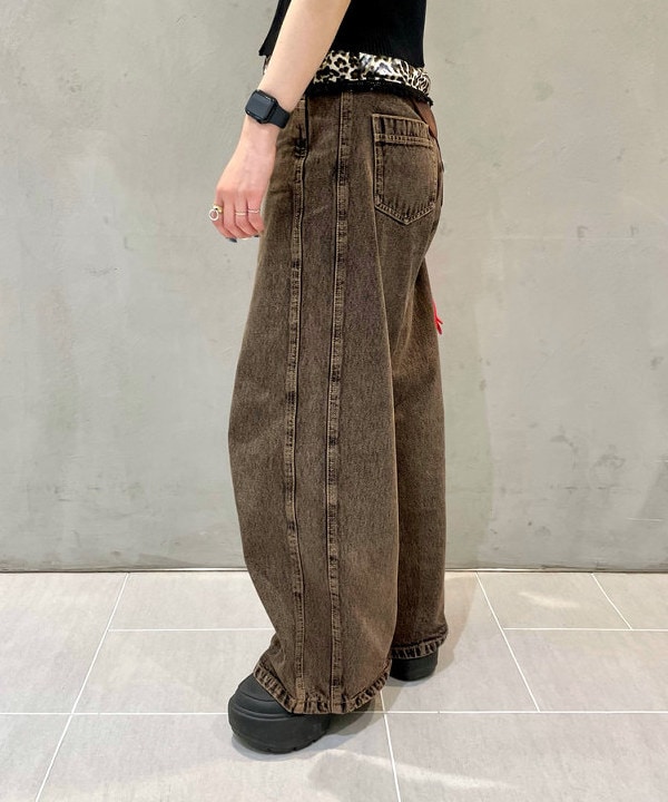 カタヤマ アヤさんの「BEAMS WOMEN｜オーバーダイ デニム パンツ」を使ったコーディネート