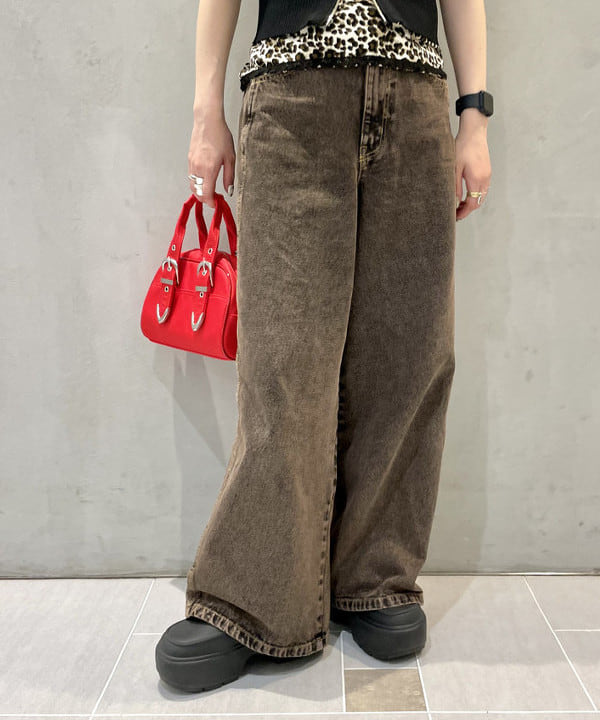 カタヤマ アヤさんの「BEAMS WOMEN｜オーバーダイ デニム パンツ」を使ったコーディネート