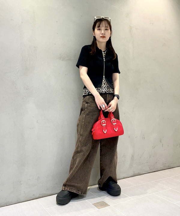 カタヤマ アヤさんの「BEAMS WOMEN｜オーバーダイ デニム パンツ」を使ったコーディネート