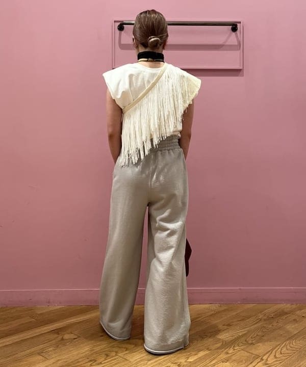 シオンさんの「BEAMS WOMEN｜ショルダー パッド フレンチスリーブ Tシャツ」を使ったコーディネート