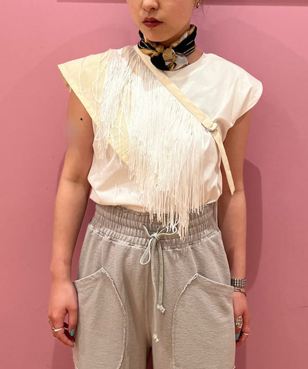 シオンさんの「BEAMS WOMEN｜ショルダー パッド フレンチスリーブ Tシャツ」を使ったコーディネート